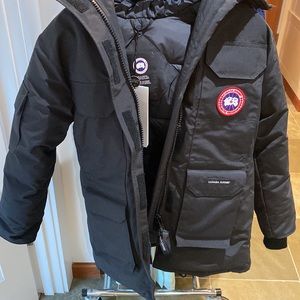 NWT Canada Goose Expedition Parka XS